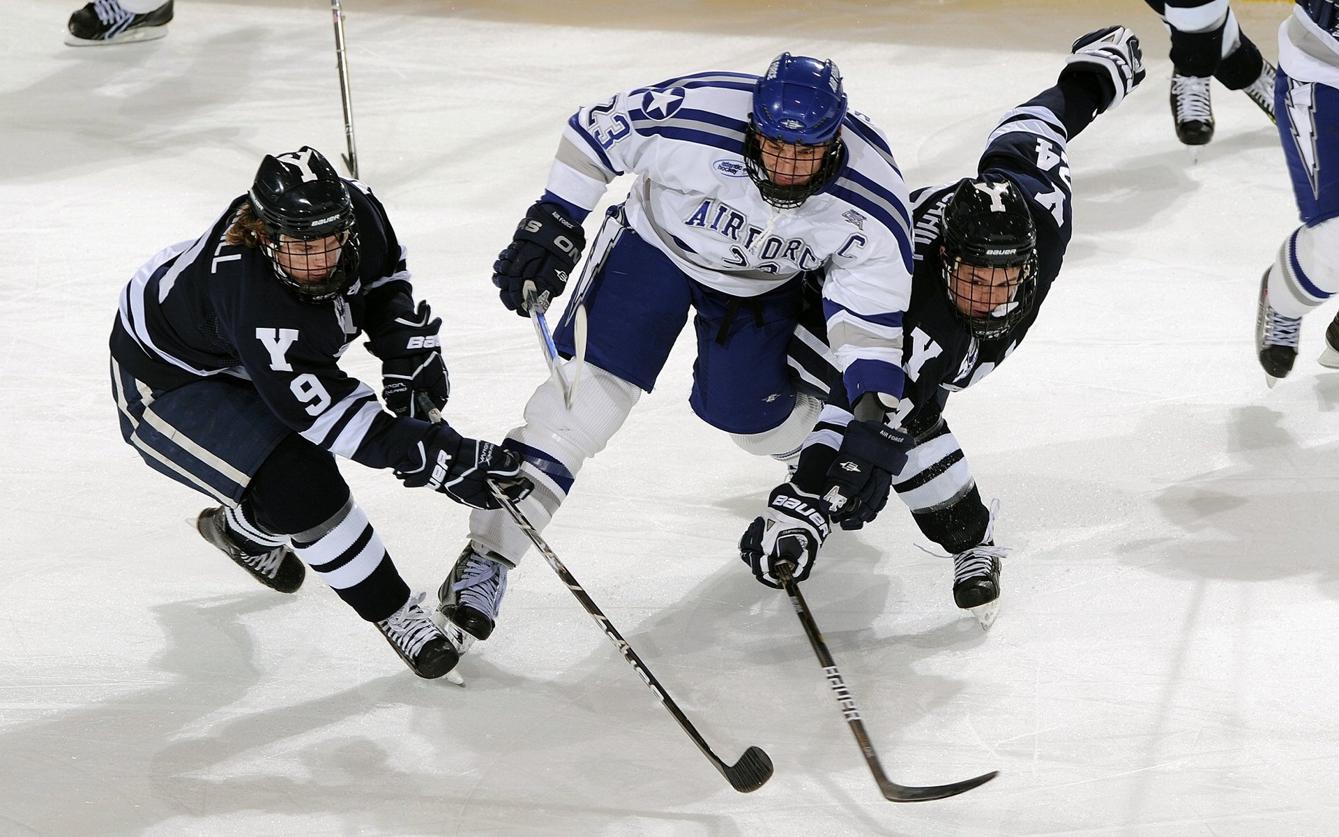 AYX GAME-穿越火线 战队间竞争日益激烈，穿越火线战队什么意思